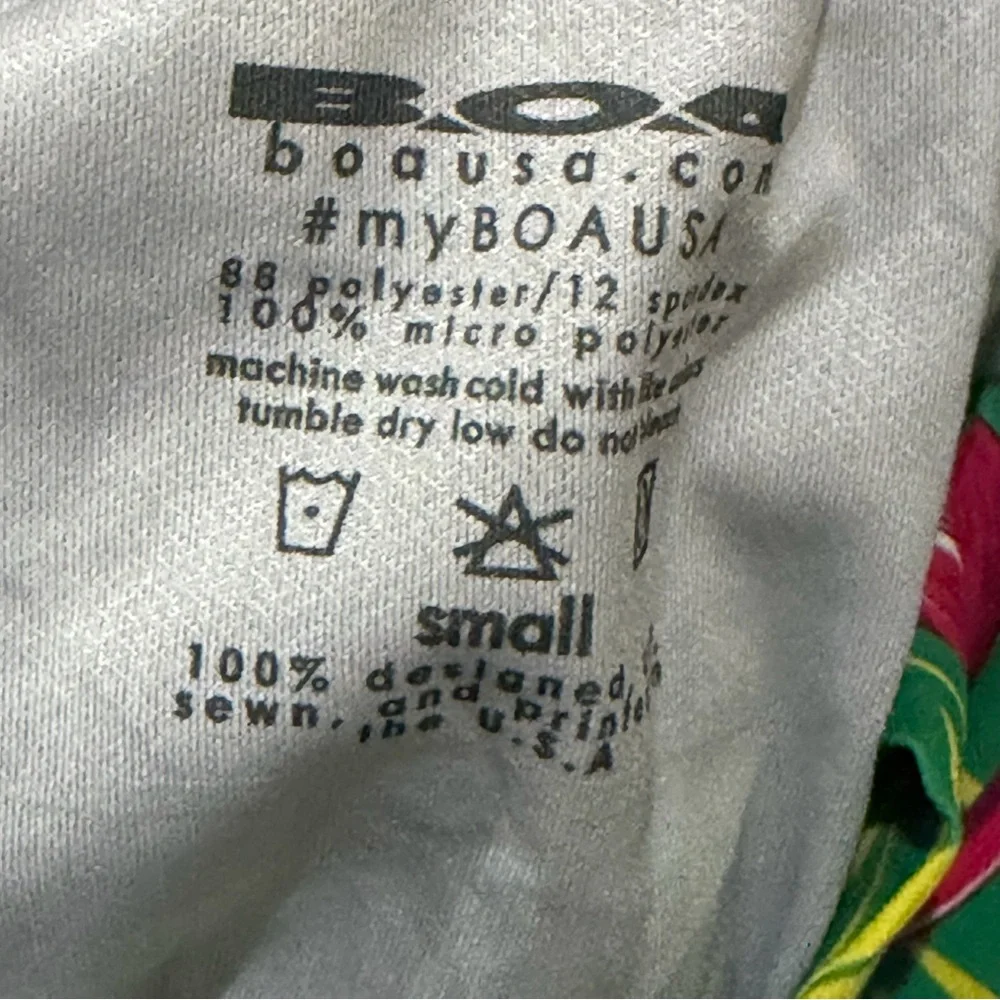 BOA Small 1” Elite Running Shorts Flamingo Beach Print Half Slit Active Sport G2 - Picture 3 of 3